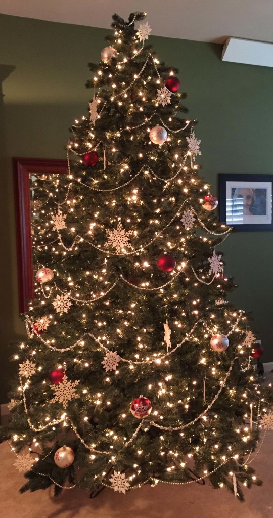 19 steps to a perfectly decorated christmas tree blogher 19 steps to a perfectly decorated christmas tree blogher
