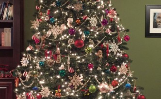 Beautifully decorated Christmas tree